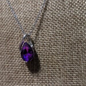 Fashion Jewelry Silver Necklace with Purple Pendant